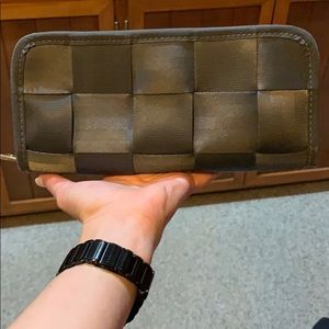 Clutch wallet